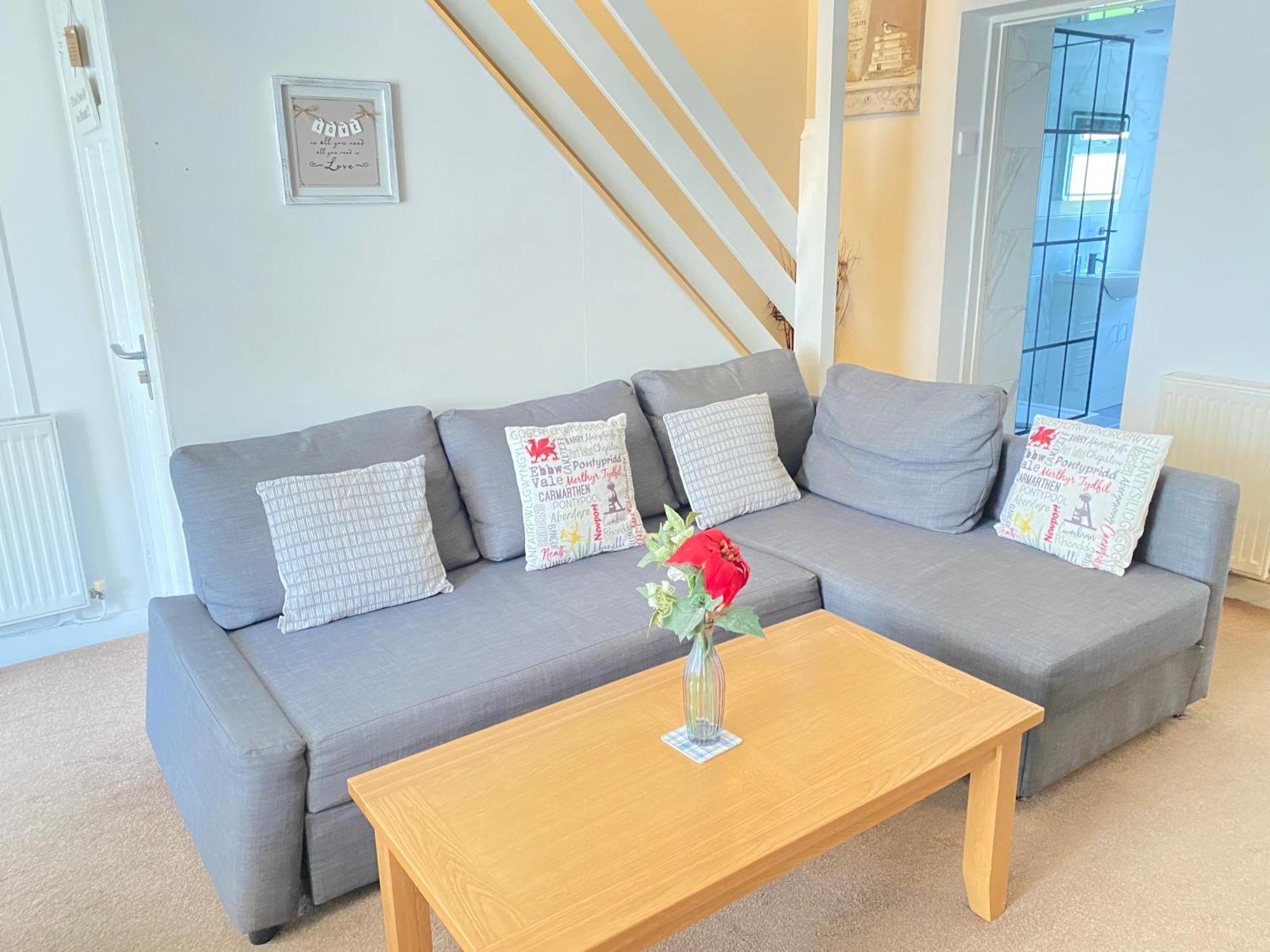 The Cwtch, Log Fire, Sleeps 6, Nr Zip World, Brecon And Bike Park Wales Villa Aberdare Exterior photo