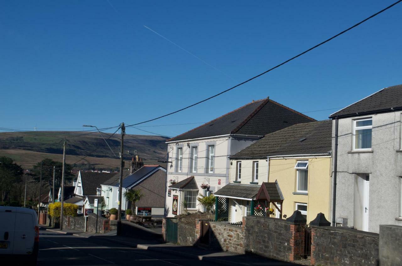 The Cwtch, Log Fire, Sleeps 6, Nr Zip World, Brecon And Bike Park Wales Villa Aberdare Exterior photo